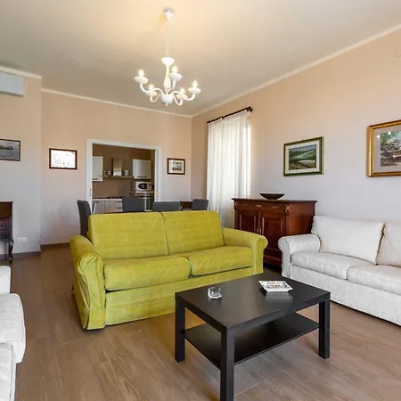 Balconcino Sul Rivellino By Barbarhouse