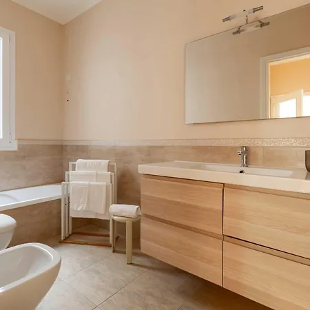 Balconcino Sul Rivellino By Barbarhouse