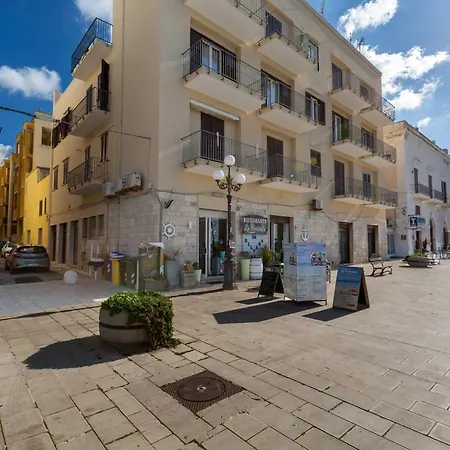 Balconcino Sul Rivellino By Barbarhouse