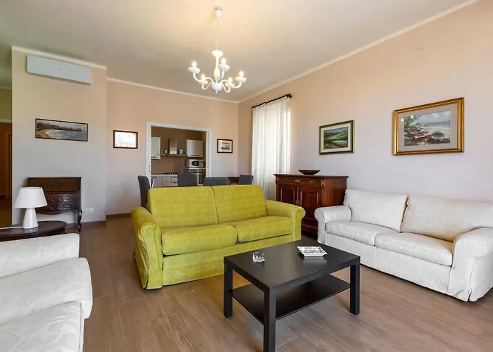 Balconcino Sul Rivellino By Barbarhouse