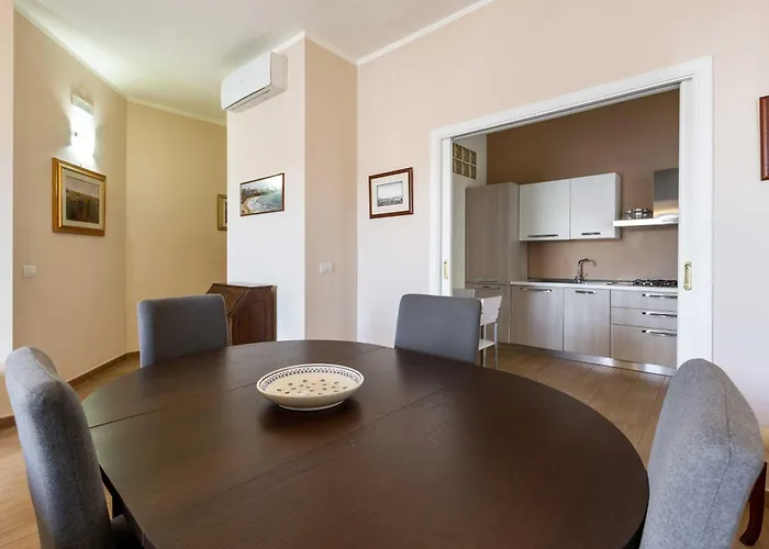 Balconcino Sul Rivellino By Barbarhouse